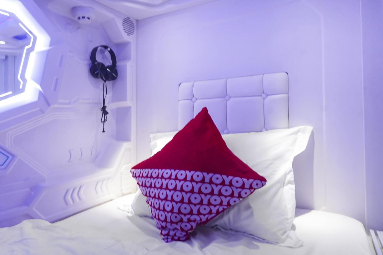 Super Oyo 91328 Fiducia Capsule Hotel Jakarta Kültér fotó