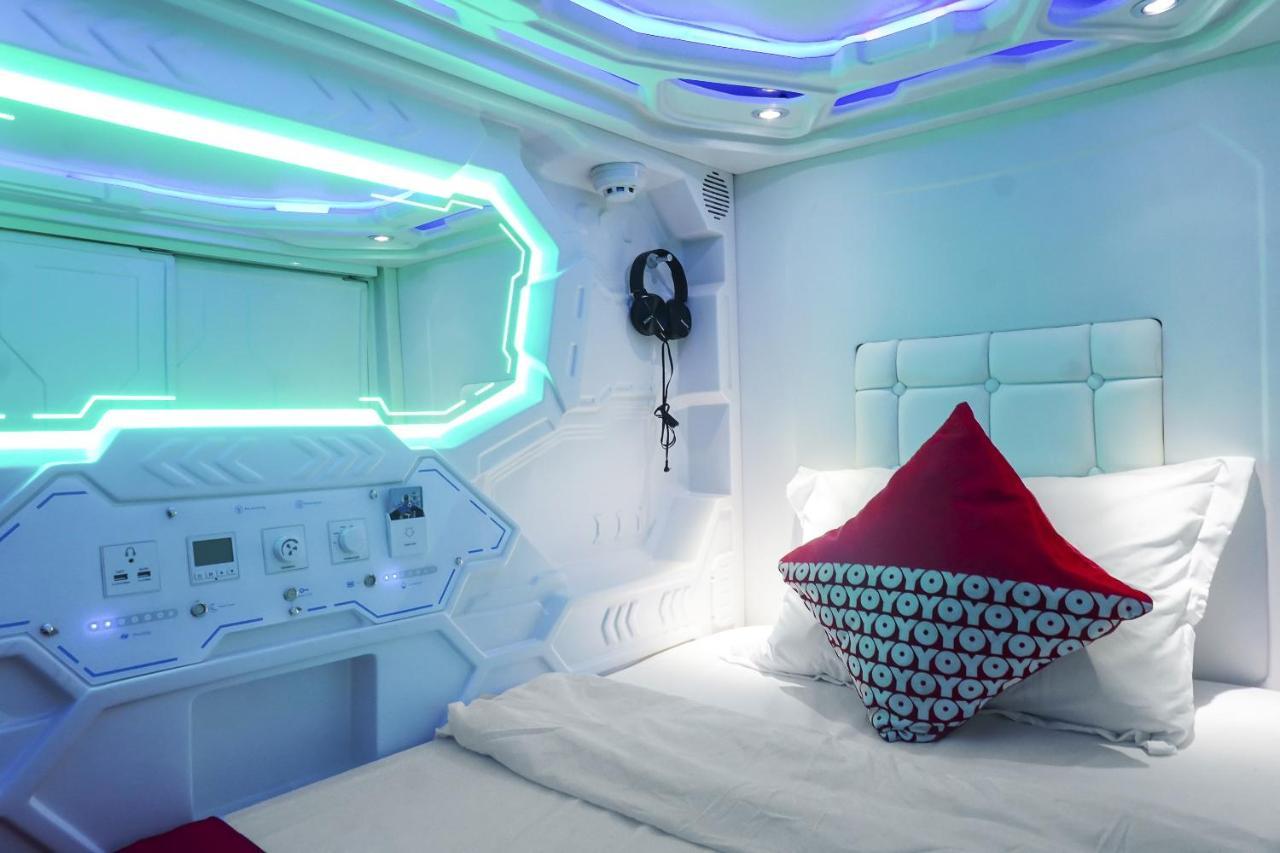 Super Oyo 91328 Fiducia Capsule Hotel Jakarta Kültér fotó